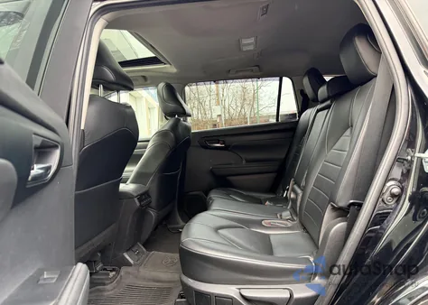 2021 Toyota Highlander Xle from USA, damaged, VIN 5TDGZRBH7MS524714